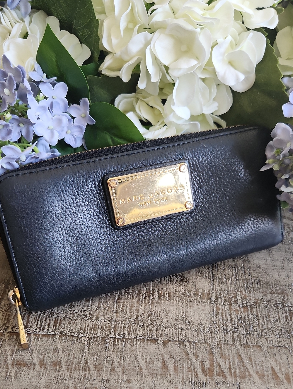 Marc Jacobs Black Leather Zip Wallet with Gold Plaque